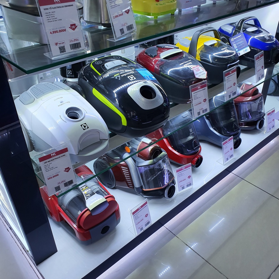Black Friday: Hàng trưng bày đã hỏng, vẫn treo giảm giá sâu bán cho khách - 3 Black Friday: Hàng trưng bày đã hỏng, vẫn treo giảm giá sâu bán cho khách - 3