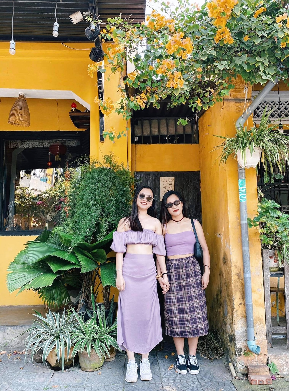 Đôi bạn xinh đẹp lái ô tô 1500 km đi du lịch miền Trung, vượt đèo xuyên đêm - 7 Đôi bạn xinh đẹp lái ô tô 1500 km đi du lịch miền Trung, vượt đèo xuyên đêm - 7