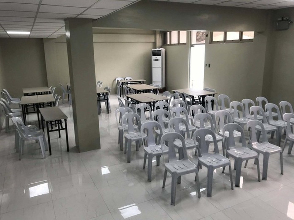 Bị phản ứng, Philippines thay gấp xe buýt và phòng họp báo phục vụ bóng đá - 5 Bị phản ứng, Philippines thay gấp xe buýt và phòng họp báo phục vụ bóng đá - 5