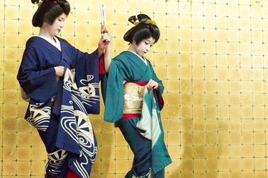 Những nét độc đáo trong trang phục truyền thống Châu Á  