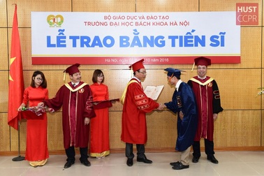 Phản biện kín luận án Tiến sĩ – “Thầy bói mù xem voi”