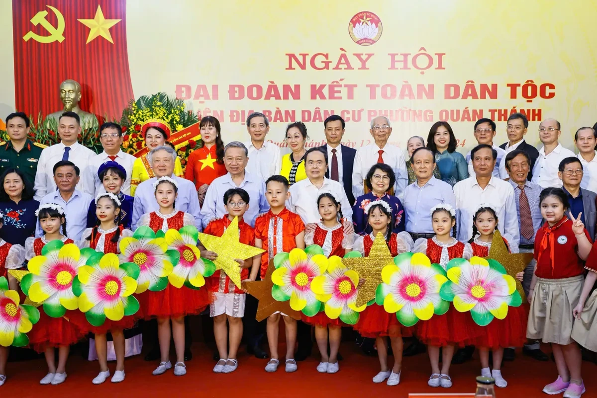 Tổng Bí thư chia sẻ tầm quan trọng của đoàn kết khi "sắp xếp lại giang sơn"