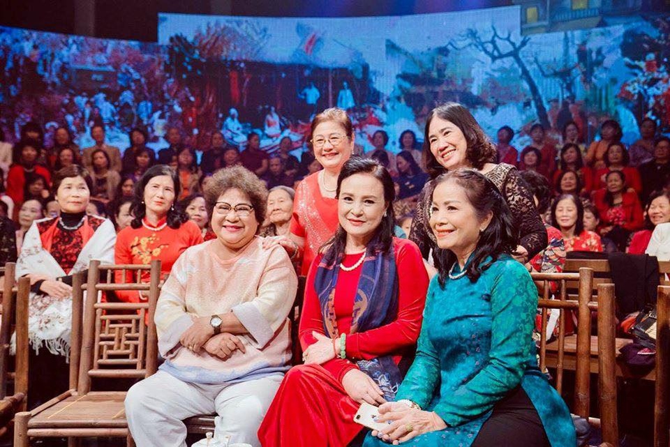 NSND Hoàng Cúc, NSƯT Minh Vượng tiết lộ về cái Tết đói, chia đôi… bát phở - 4 NSND Hoàng Cúc, NSƯT Minh Vượng tiết lộ về cái Tết đói, chia đôi… bát phở - 4