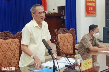 F1 dùng dao đâm 2 chiến sĩ công an vì... được mời đi cách ly