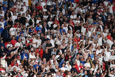 Trận chung kết Euro 2020 trở thành sự kiện "siêu lây nhiễm" Covid-19