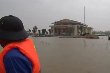 Lụt nặng tại Thị xã Hương Thủy, tỉnh Thừa Thiên Huế (Video: Thanh Đoàn)