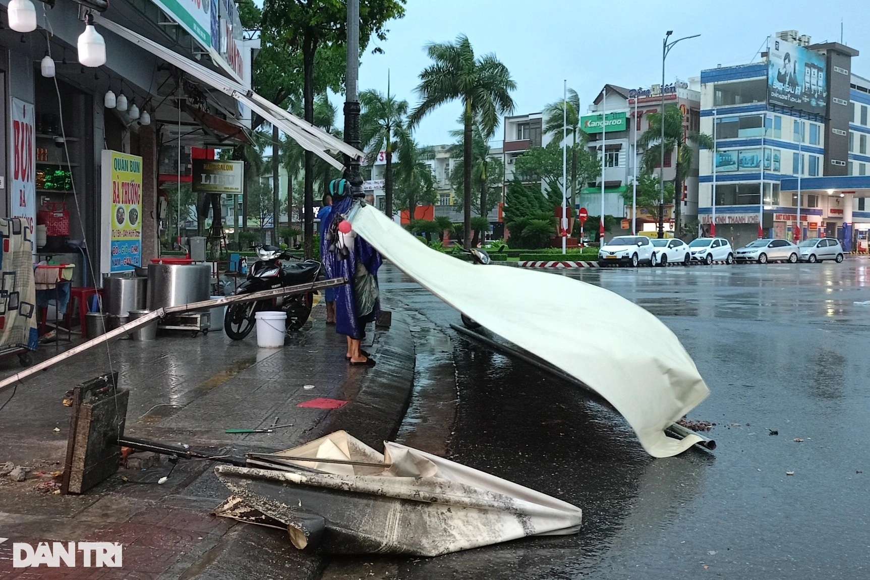 Đà Nẵng huy động 4 xe thiết giáp tham gia phòng chống bão Trà Mi - 3