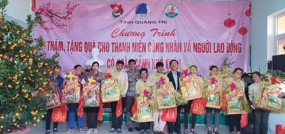 Quảng Trị: Những món quà ấm áp đến với công nhân, người lao động nghèo dịp Xuân về - 4 Quảng Trị: Những món quà ấm áp đến với công nhân, người lao động nghèo dịp Xuân về - 4