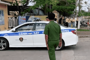 CSGT Bạc Liêu kịp thời hỗ trợ thí sinh ngủ quên đến điểm thi