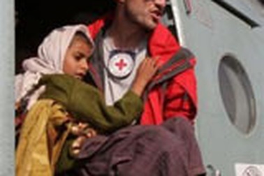 Ấn Độ và Pakistan tranh cãi về cứu trợ động đất 