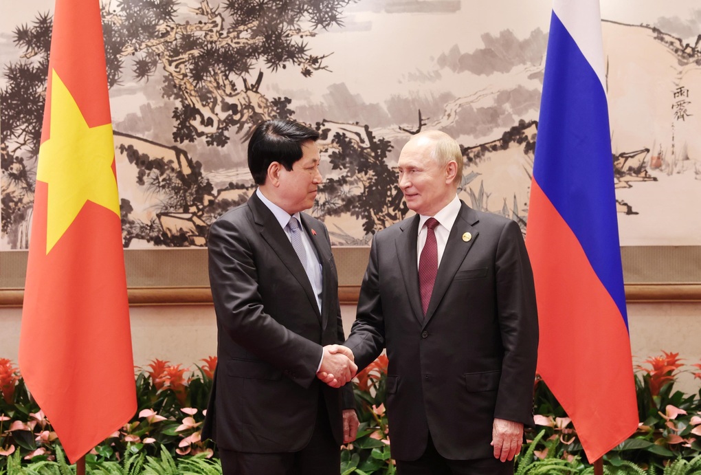 Chủ tịch nước Lương Cường hội kiến Tổng thống Nga Putin - 1 Chủ tịch nước Lương Cường hội kiến Tổng thống Nga Putin - 1