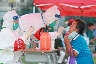 Lo Covid-19 bùng phát, Trung Quốc xét nghiệm 3 triệu dân