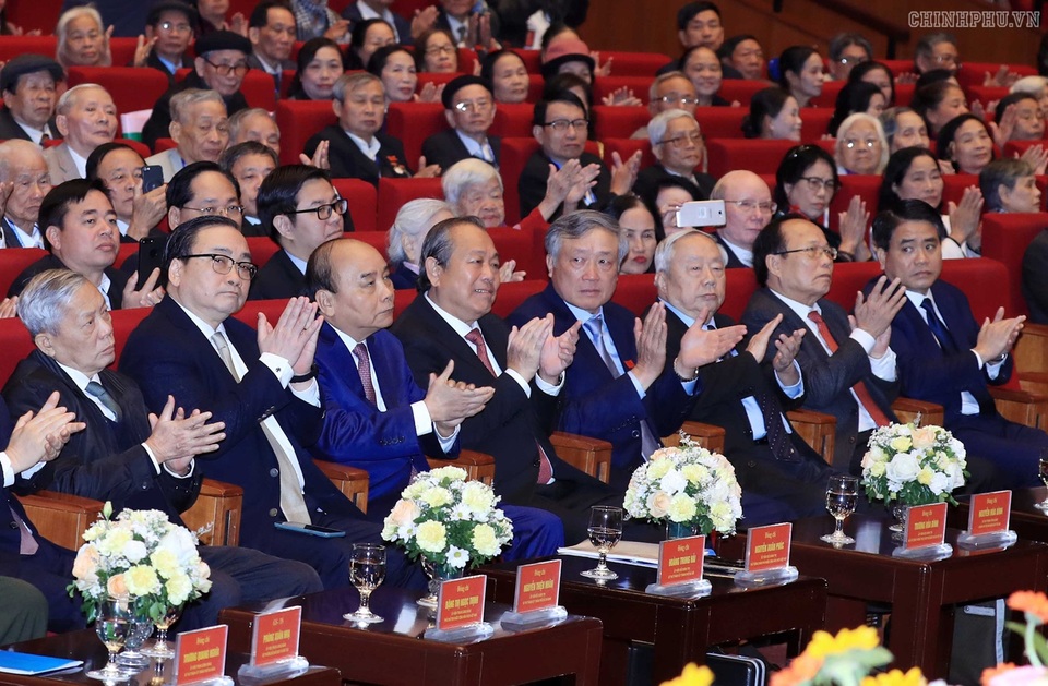 Thủ tướng: “Dù khó khăn đến đâu cũng phải quyết tâm dạy tốt, học tốt” - 2 Thủ tướng: “Dù khó khăn đến đâu cũng phải quyết tâm dạy tốt, học tốt” - 2