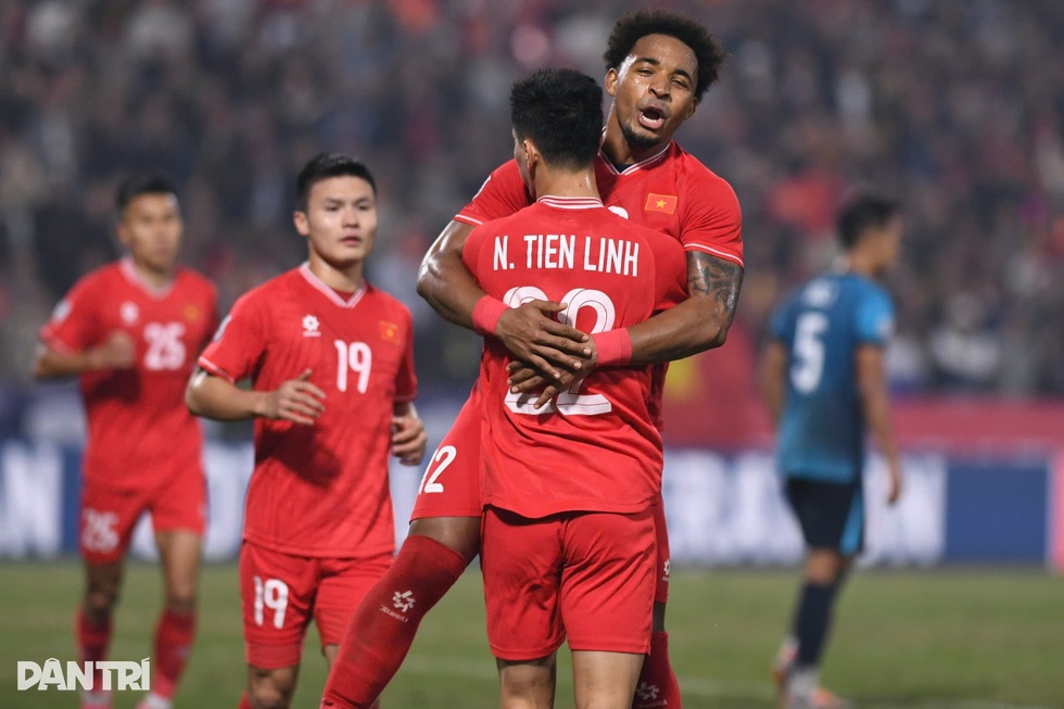 Bóng đá Việt Nam năm 2025: Tương lai bắt đầu từ AFF Cup - 2 Bóng đá Việt Nam năm 2025: Tương lai bắt đầu từ AFF Cup - 2