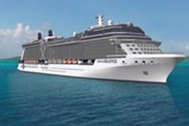 Chiêm ngưỡng "khách sạn" trên biển lớn nhất thế giới