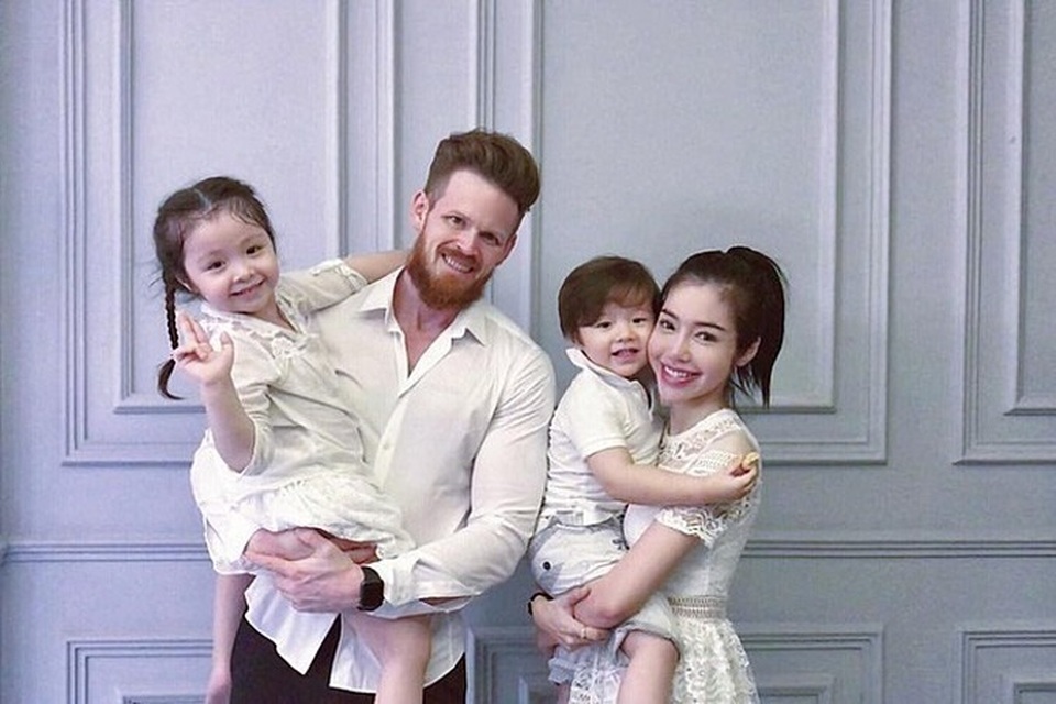 Elly Trần bóng gió nói về đàn ông ngoại tình giữa nghi vấn bị chồng “cắm sừng” - 5 Elly Trần bóng gió nói về đàn ông ngoại tình giữa nghi vấn bị chồng “cắm sừng” - 5