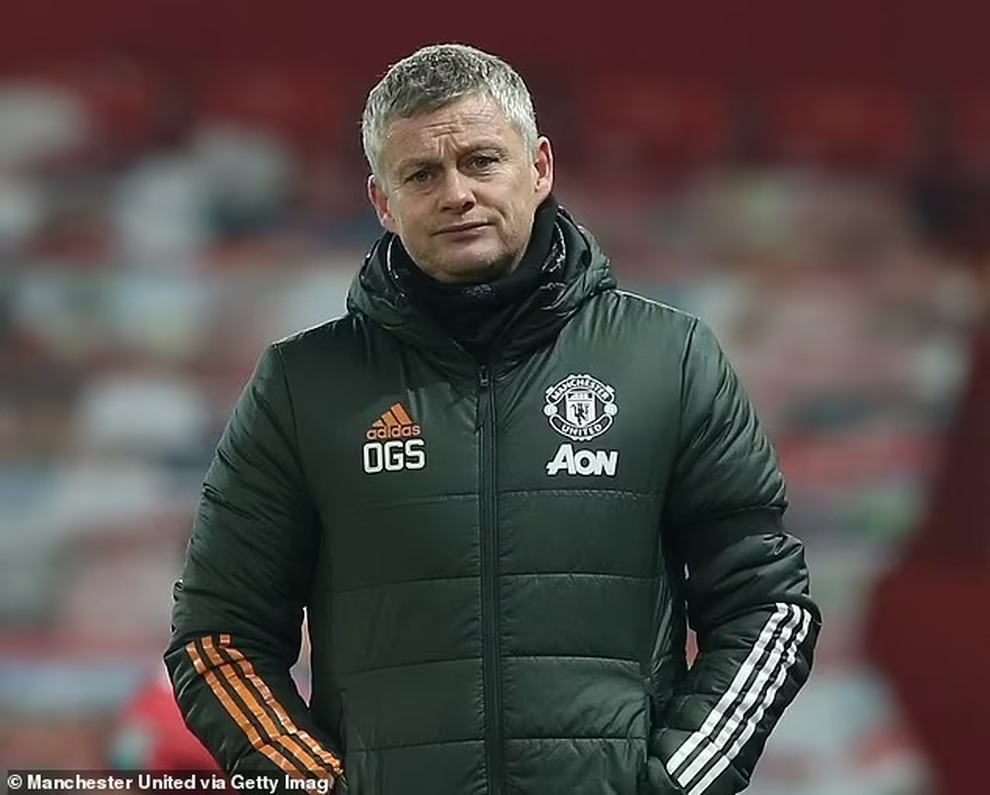 CĐV đòi sa thải HLV Solskjaer vì loại C.Ronaldo khỏi đội hình xuất phát - 3