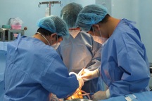 Một bệnh nhân ở TPHCM "từ cõi chết trở về" nhờ... màng tim của bò