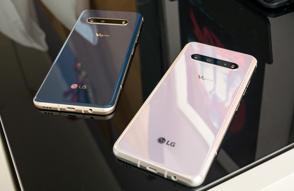 LG ra mắt smartphone 5G, có thể quay video 8K, gập mở như Galaxy Fold - 4 LG ra mắt smartphone 5G, có thể quay video 8K, gập mở như Galaxy Fold - 4