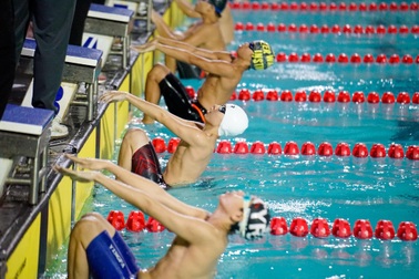 Một trường học tại TPHCM tạo điều kiện cho học sinh ra trường đều biết bơi