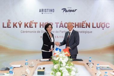 Aristino ký hợp tác với hãng điều chế nước hoa Pháp Parfums Parour Paris