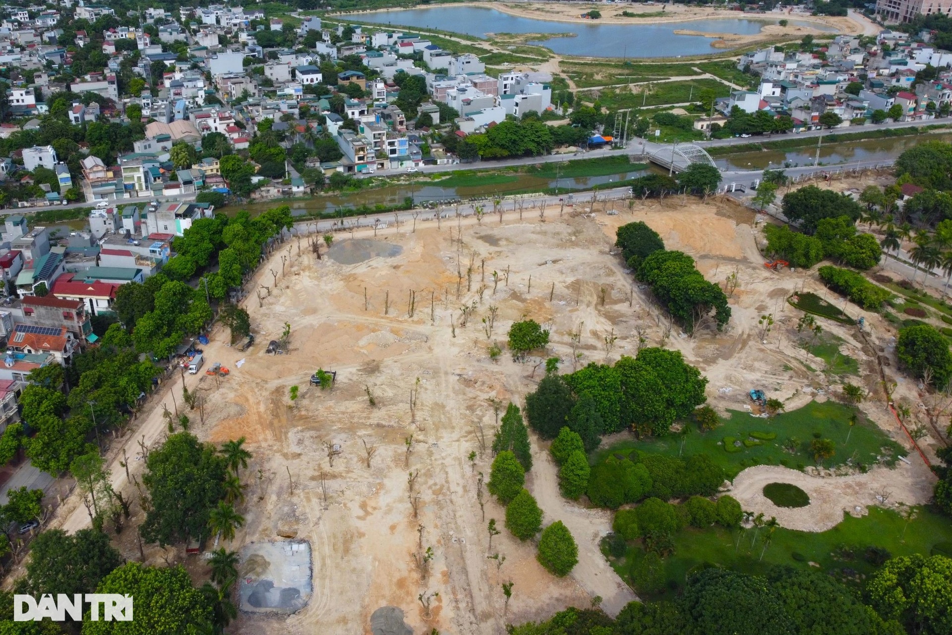 Di chuyển gần 1.000 cây xanh trong công viên Hội An ở Thanh Hóa - 7 Di chuyển gần 1.000 cây xanh trong công viên Hội An ở Thanh Hóa - 7