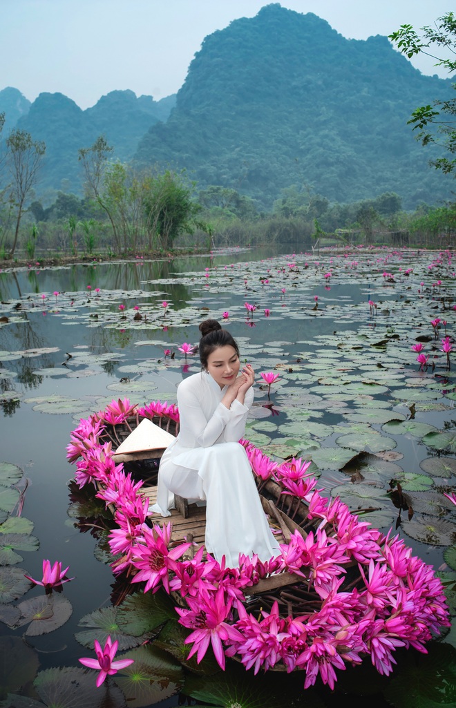 Mùa hoa súng suối Yến hút hồn du khách thập phương - 8 Mùa hoa súng suối Yến hút hồn du khách thập phương - 8