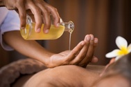 Lao động 17 tuổi có được làm việc ở cơ sở massage?