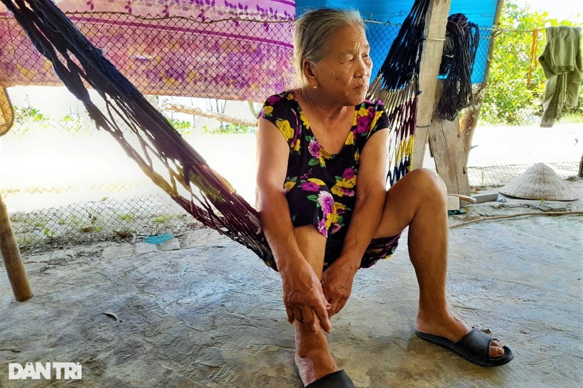 Ốc đảo người già ở cuối sông đầu biển với khát vọng được vào bờ - 9 Ốc đảo người già ở cuối sông đầu biển với khát vọng được vào bờ - 9