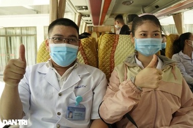 Bình Định: 32 y bác sĩ chi viện tâm dịch miền Nam