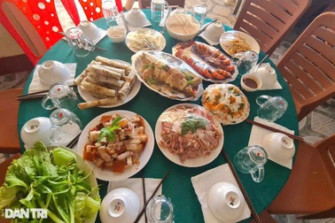 Đắk Lắk yêu cầu không liên hoan chia tay trong thời gian chờ sáp nhập