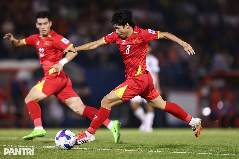 Chuyên gia: Đội tuyển Việt Nam chơi hay hơn thời điểm vô địch AFF Cup - 4 Chuyên gia: Đội tuyển Việt Nam chơi hay hơn thời điểm vô địch AFF Cup - 4