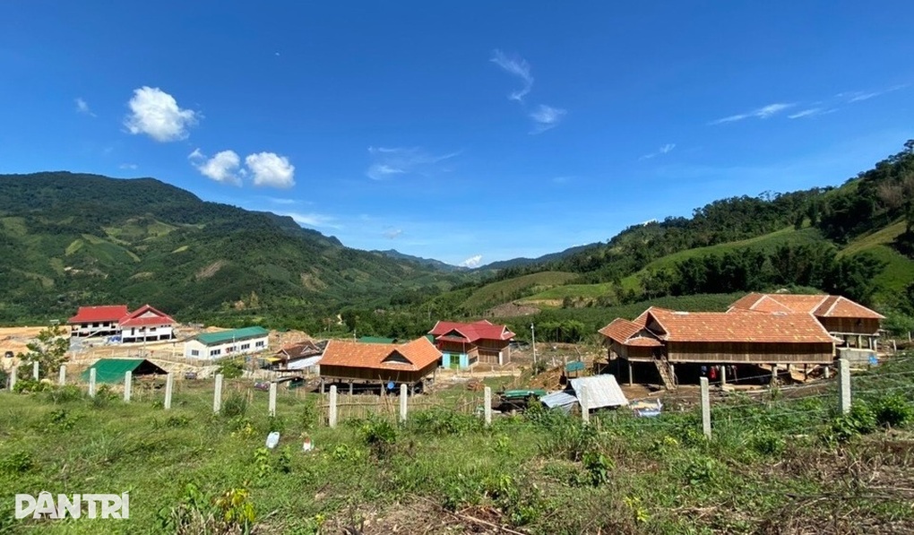 Tiền giảm nghèo tiêu không hết, huyện xin trả lại hơn 28 tỷ đồng - 1 Tiền giảm nghèo tiêu không hết, huyện xin trả lại hơn 28 tỷ đồng - 1