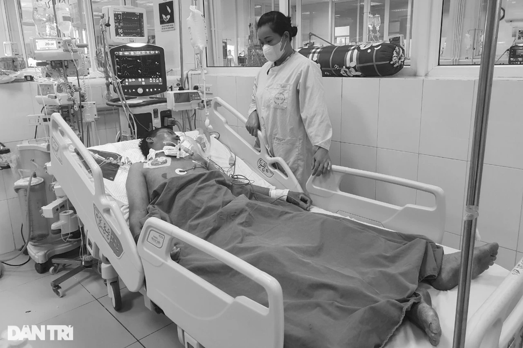 Người đàn ông mắc sốt xuất huyết đã đầu hàng số phận - 1 Người đàn ông mắc sốt xuất huyết đã đầu hàng số phận - 1