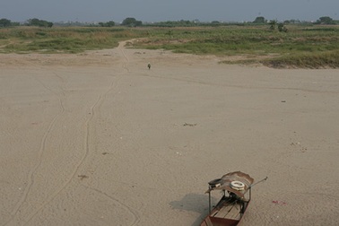 Mực nước sông Hồng có thể lại thấp kỉ lục