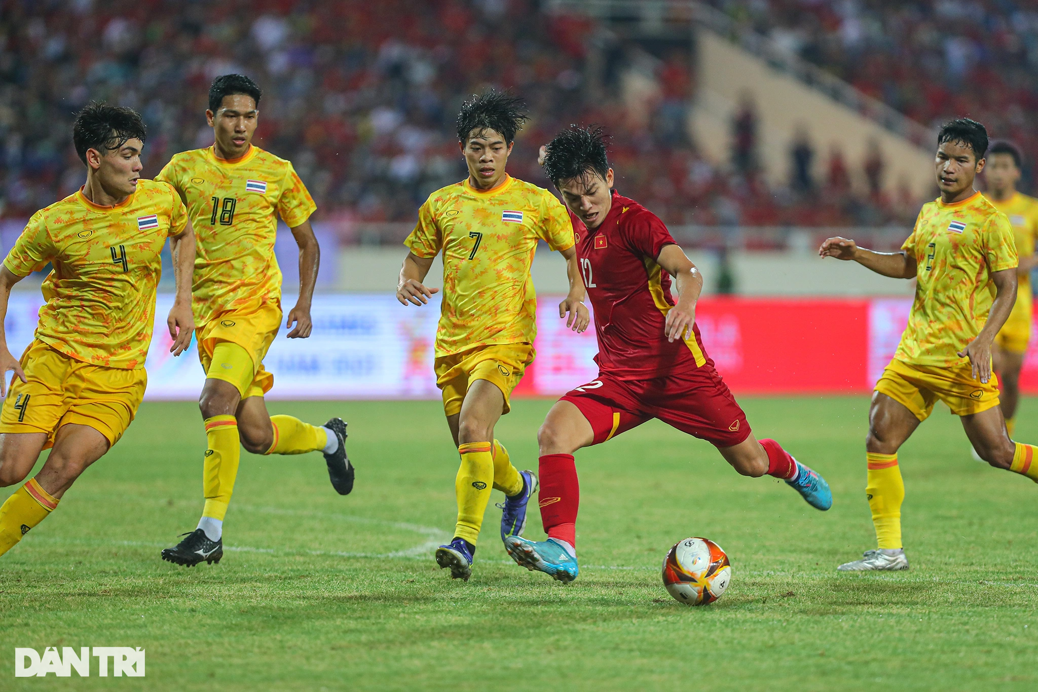Tuấn Tài, Tiến Linh bật khóc sau chiến thắng đầy cảm xúc của U23 Việt Nam - 7 Tuấn Tài, Tiến Linh bật khóc sau chiến thắng đầy cảm xúc của U23 Việt Nam - 7