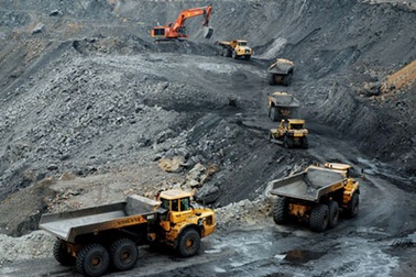 Vinacomin công bố mức chia thưởng cho lãnh đạo năm 2015 dù bị giảm lãi 80%