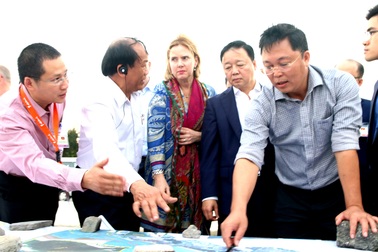 Chuyên gia Hà Lan hiến kế giải cứu bờ biển Cửa Đại