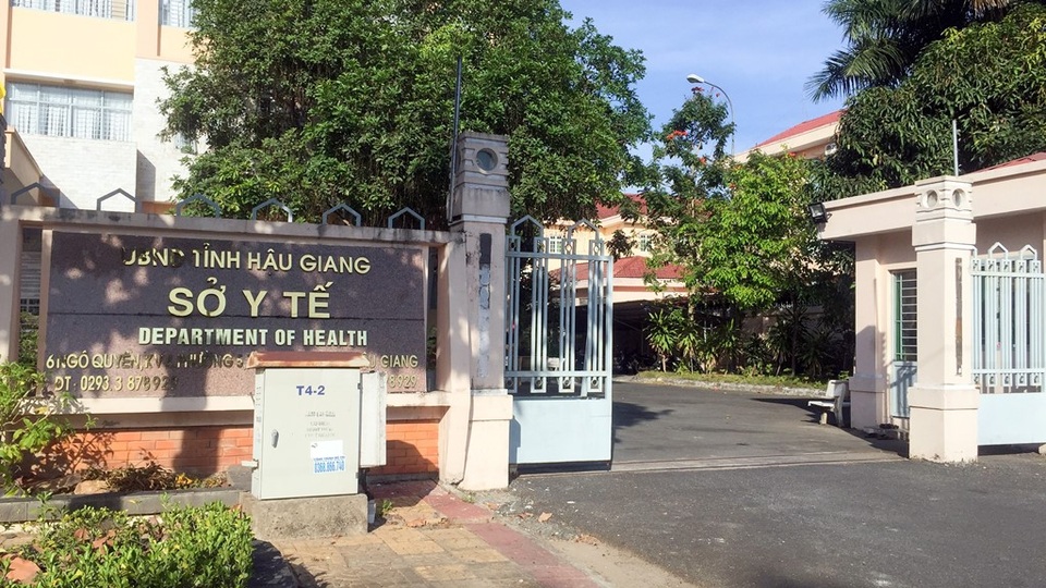 Hậu Giang: Truy tìm 4 trường hợp F1 tiếp xúc bệnh nhân Covid-19 - 1