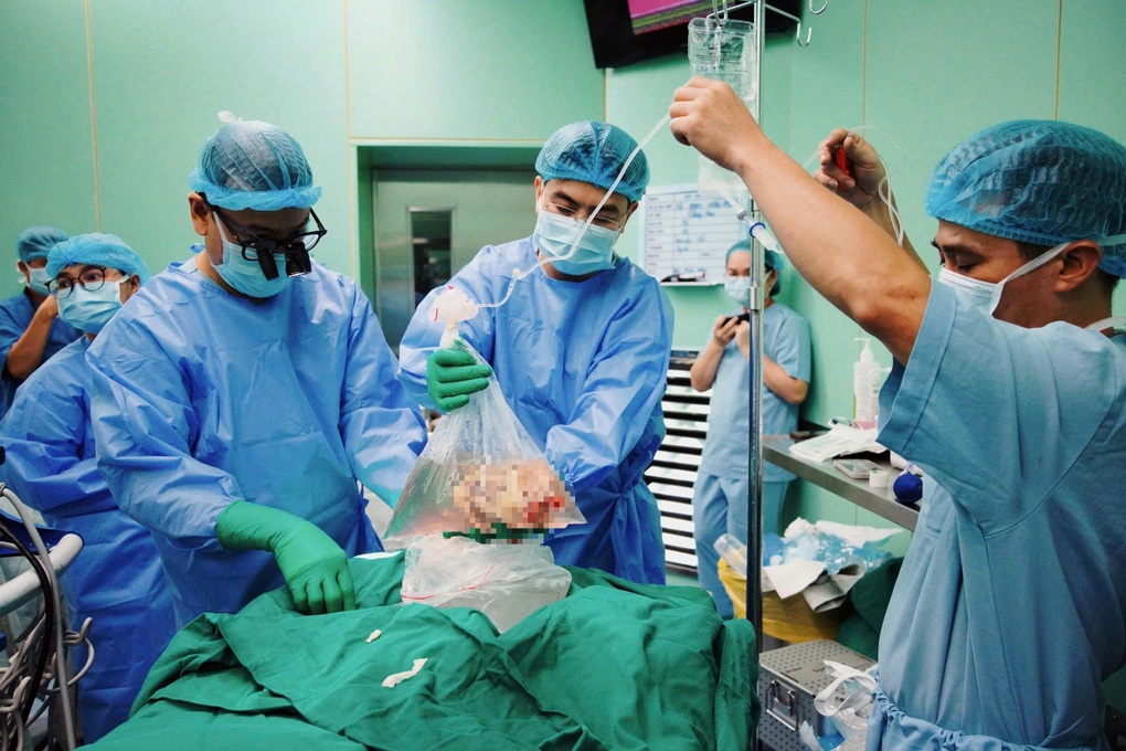 Người đàn ông được nhận quả tim xuyên Việt: Sẵn sàng về nhà rồi - 4 Người đàn ông được nhận quả tim xuyên Việt: Sẵn sàng về nhà rồi - 4