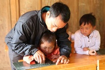 Cảm phục 46 thầy giáo gieo chữ nơi "thâm sơn cùng cốc"