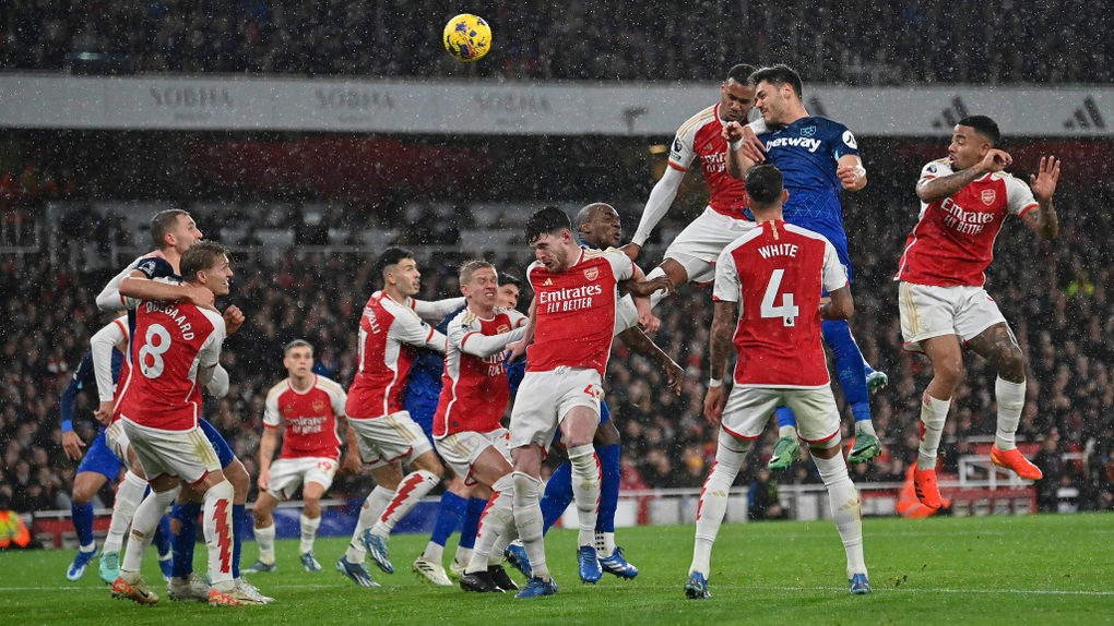 VAR gây tranh cãi, Arsenal gục ngã trước West Ham - 3