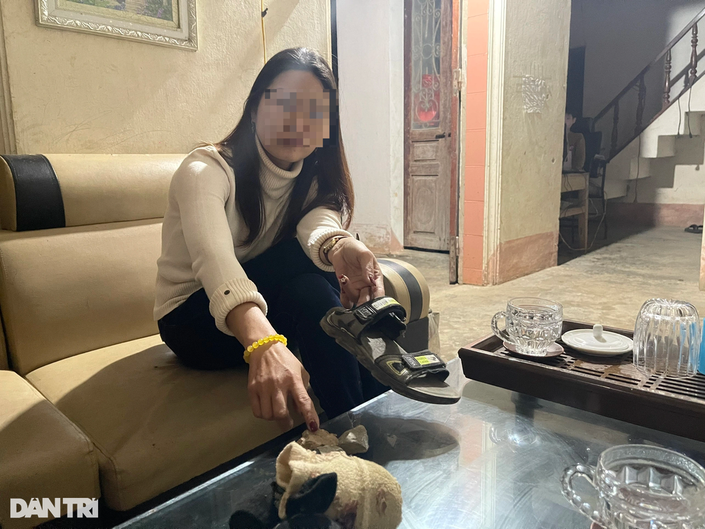 Hiệu trưởng nói cô giáo bị ném dép tự có nghiệp vụ xử lý - 2 Hiệu trưởng nói cô giáo bị ném dép tự có nghiệp vụ xử lý - 2