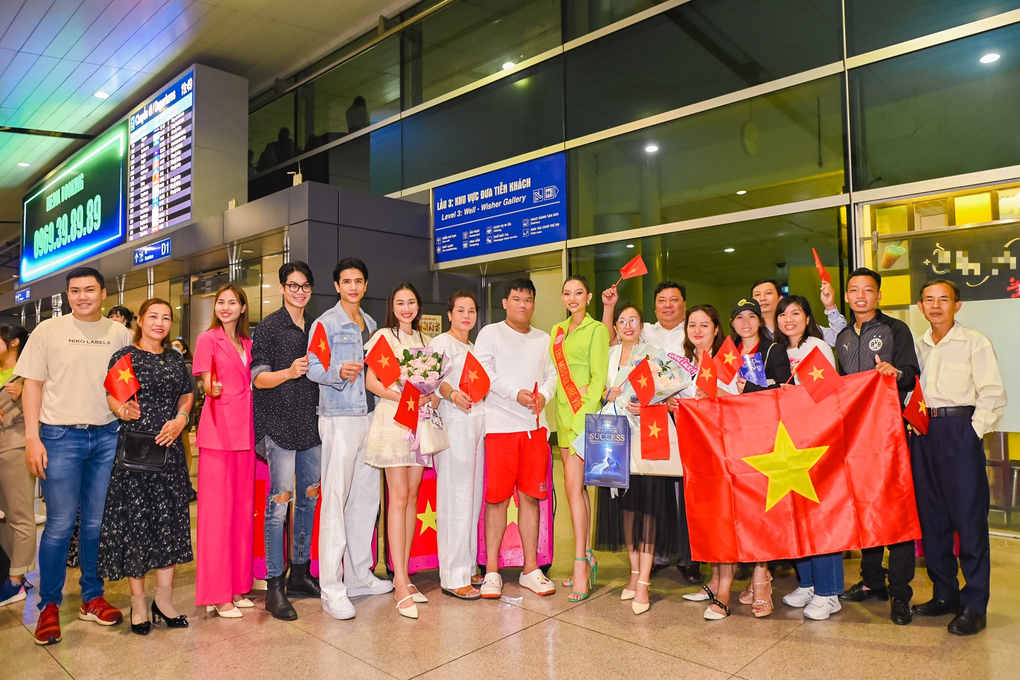 Lâm Thu Hồng lên đường dự thi Hoa hậu Hoàn cầu 2022 - 7 Lâm Thu Hồng lên đường dự thi Hoa hậu Hoàn cầu 2022 - 7