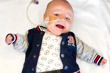 Bé sơ sinh mắc chứng bệnh bàng quang tự “nghiền nát” thận