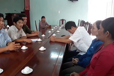 Bình Định: Công an xã tiếp nhận số vàng bị bỏ quên trong bao lúa