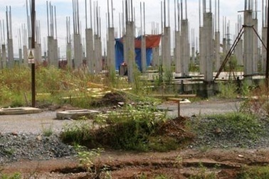 Bong bóng nhà đất vỡ: Kiện cáo bùng phát