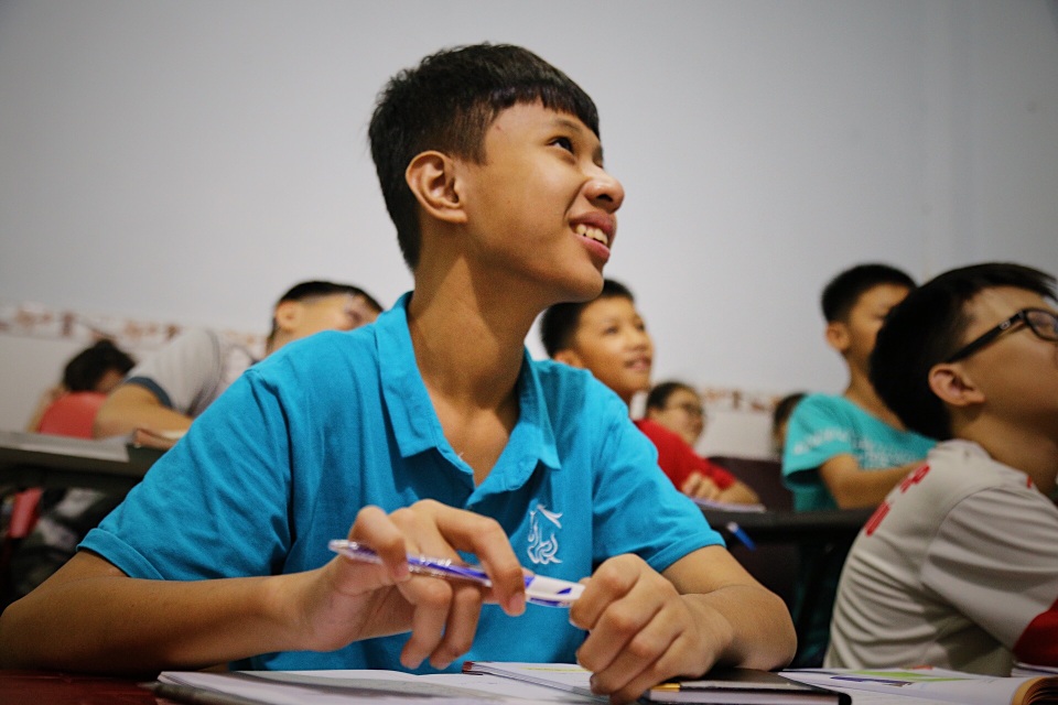 Thầy giáo công nhân 10 năm mở lớp học miễn phí cho trẻ em nghèo - 9 Thầy giáo công nhân 10 năm mở lớp học miễn phí cho trẻ em nghèo - 9
