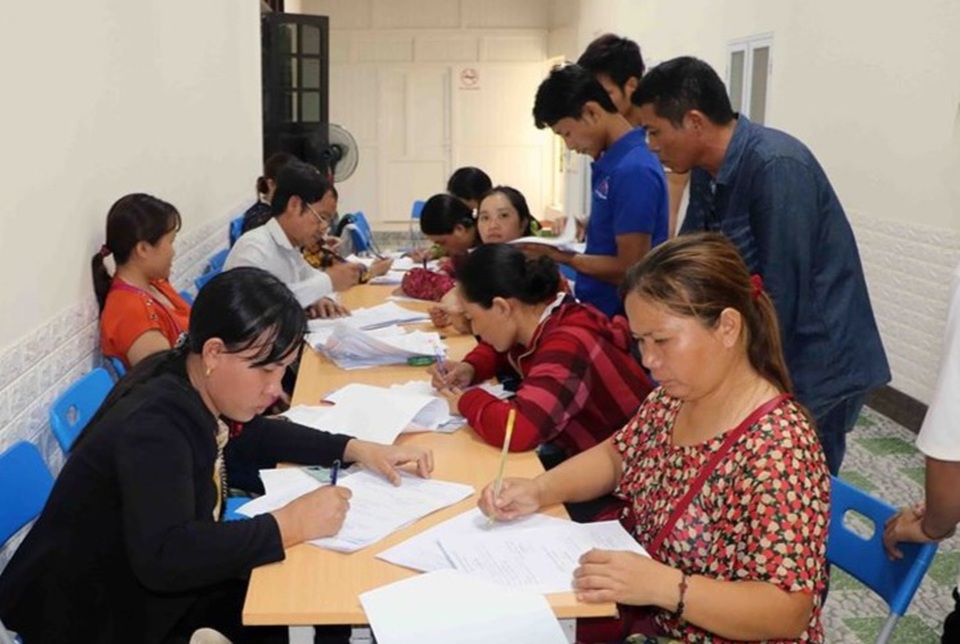 Nghệ An tiếp nhận hơn 13.800 lao động từ nước ngoài do dịch Covid-19 - 1 Nghệ An tiếp nhận hơn 13.800 lao động từ nước ngoài do dịch Covid-19 - 1