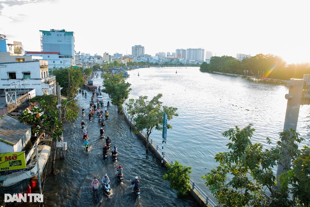 Cử tri TPHCM: Chúng tôi như bị tách rời trung tâm vì kẹt xe, ngập nước - 3 Cử tri TPHCM: Chúng tôi như bị tách rời trung tâm vì kẹt xe, ngập nước - 3
